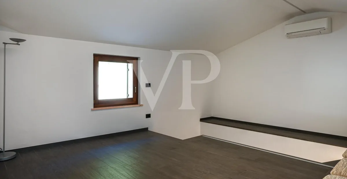 Exclusiva villa panorámica con 16 hectáreas de terreno en ladera