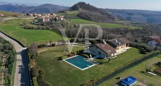 von_poll_real_estate_property_IT243551516_image_7