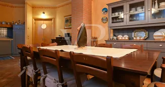 von_poll_real_estate_property_IT243551516_image_43