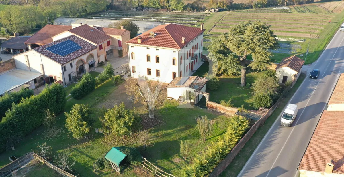 Palazzo Pisani - Historische Villa aus dem 16. Jahrhundert mit Oratorium und Rustici