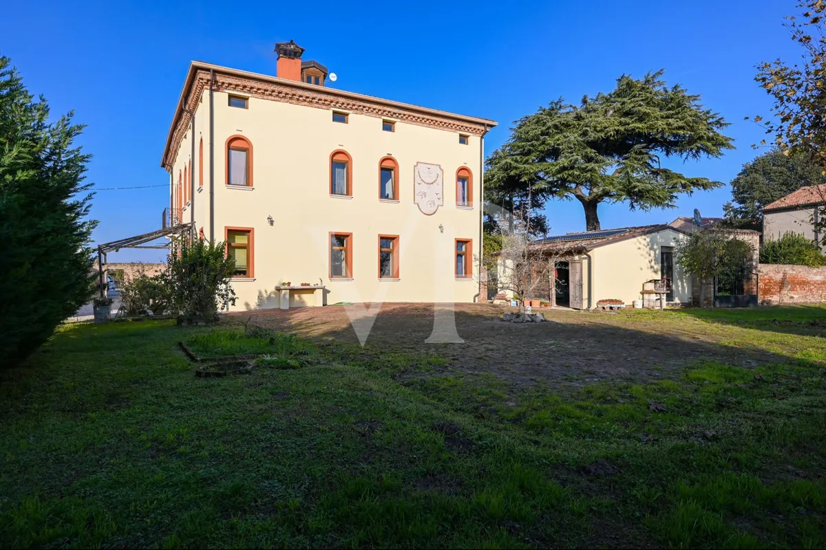 Palazzo Pisani - Historische Villa aus dem 16. Jahrhundert mit Oratorium und Rustici