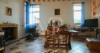 von_poll_real_estate_property_IT243551442_image_194