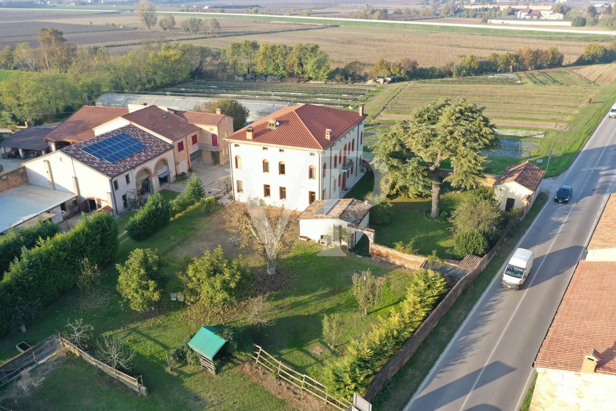 Palazzo Pisani - Historische Villa aus dem 16. Jahrhundert mit Oratorium und Rustici