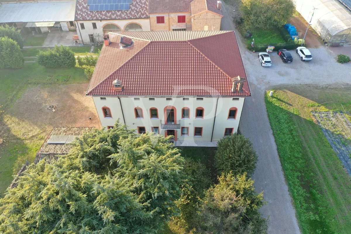 Palazzo Pisani - Historische Villa aus dem 16. Jahrhundert mit Oratorium und Rustici