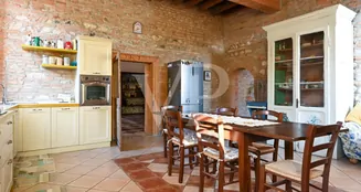 von_poll_real_estate_property_IT243551442_image_79