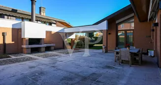 von_poll_real_estate_property_IT243551485_image_183