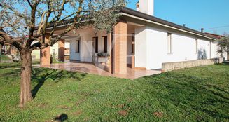 von_poll_real_estate_property_IT253551532_image_3