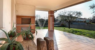 von_poll_real_estate_property_IT253551532_image_6