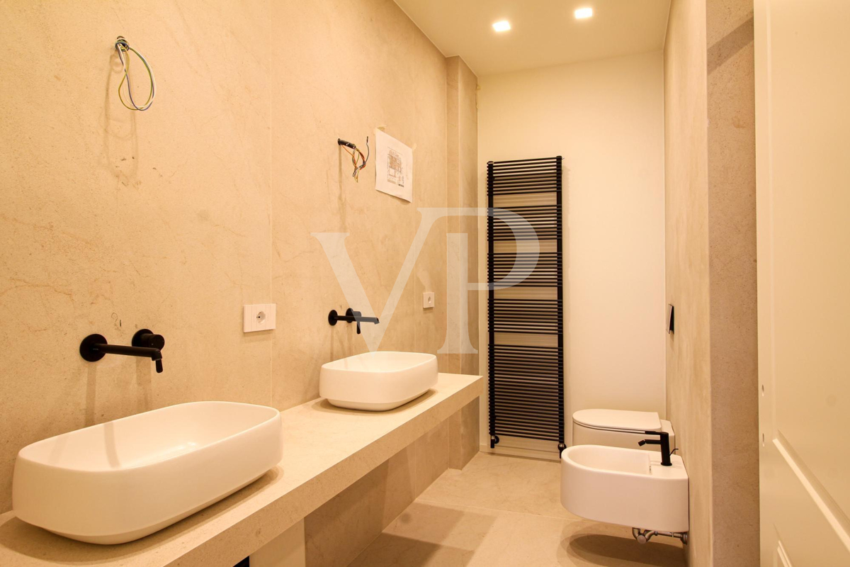 Timeless Elegance: Charming Residence between the Duomo and the Basilica Palladiana
