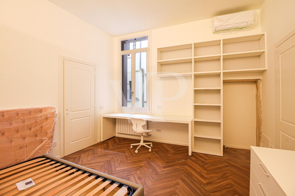Timeless Elegance: Charming Residence between the Duomo and the Basilica Palladiana