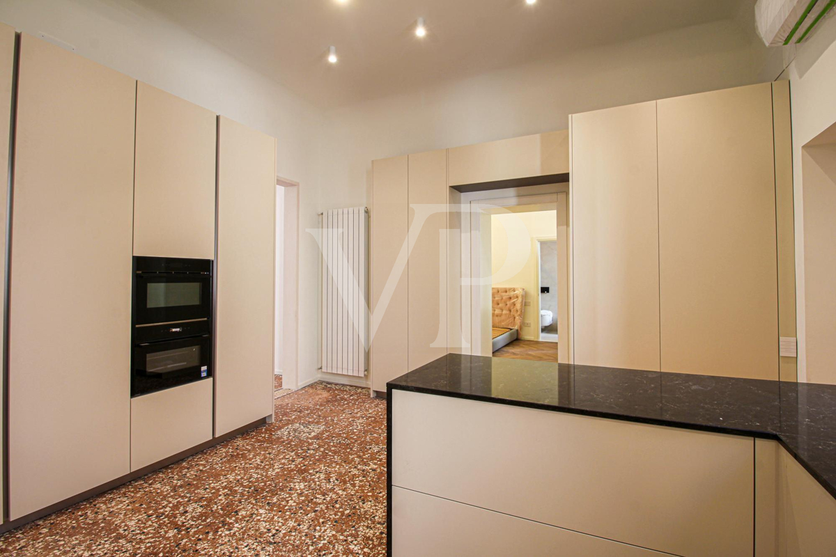 Timeless Elegance: Charming Residence between the Duomo and the Basilica Palladiana