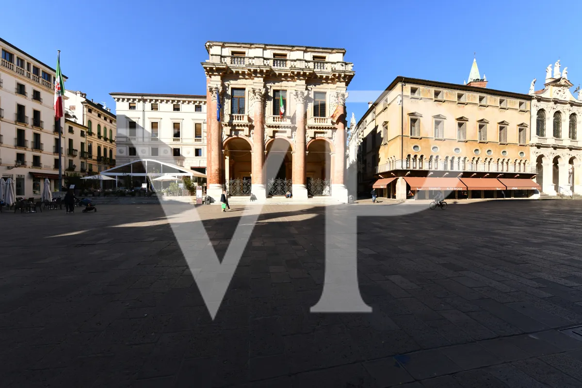 Zeitlose Eleganz: Charmante Residenz zwischen dem Dom und der Basilica Palladiana