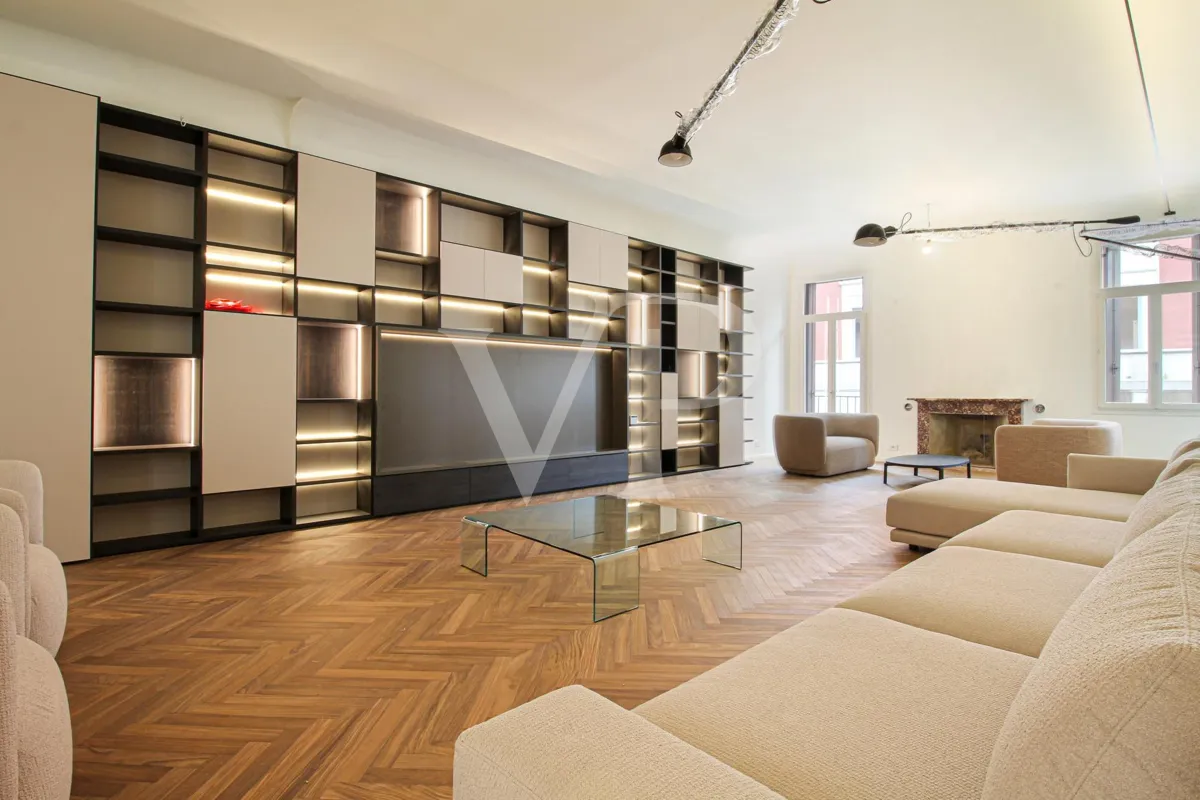Timeless Elegance: Charming Residence between the Duomo and the Basilica Palladiana
