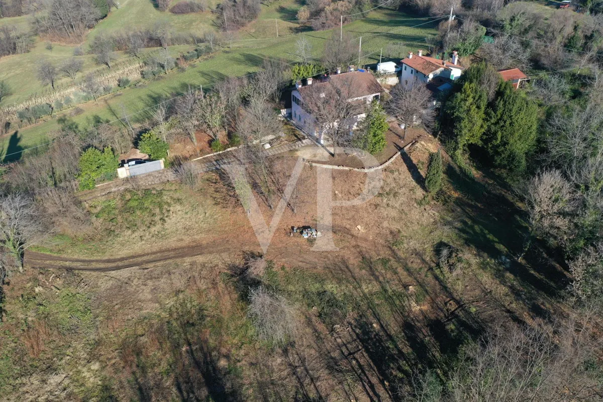 Elegáns villa panorámás helyen