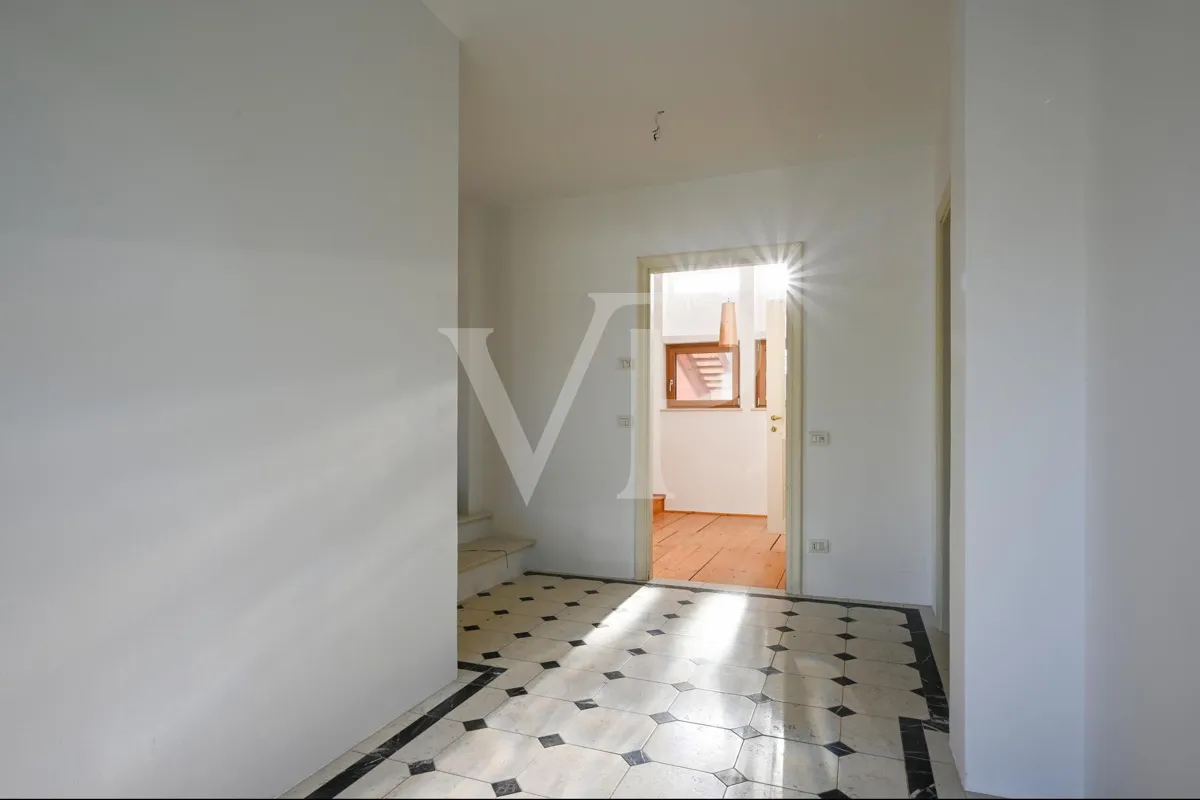 Elegáns villa panorámás helyen