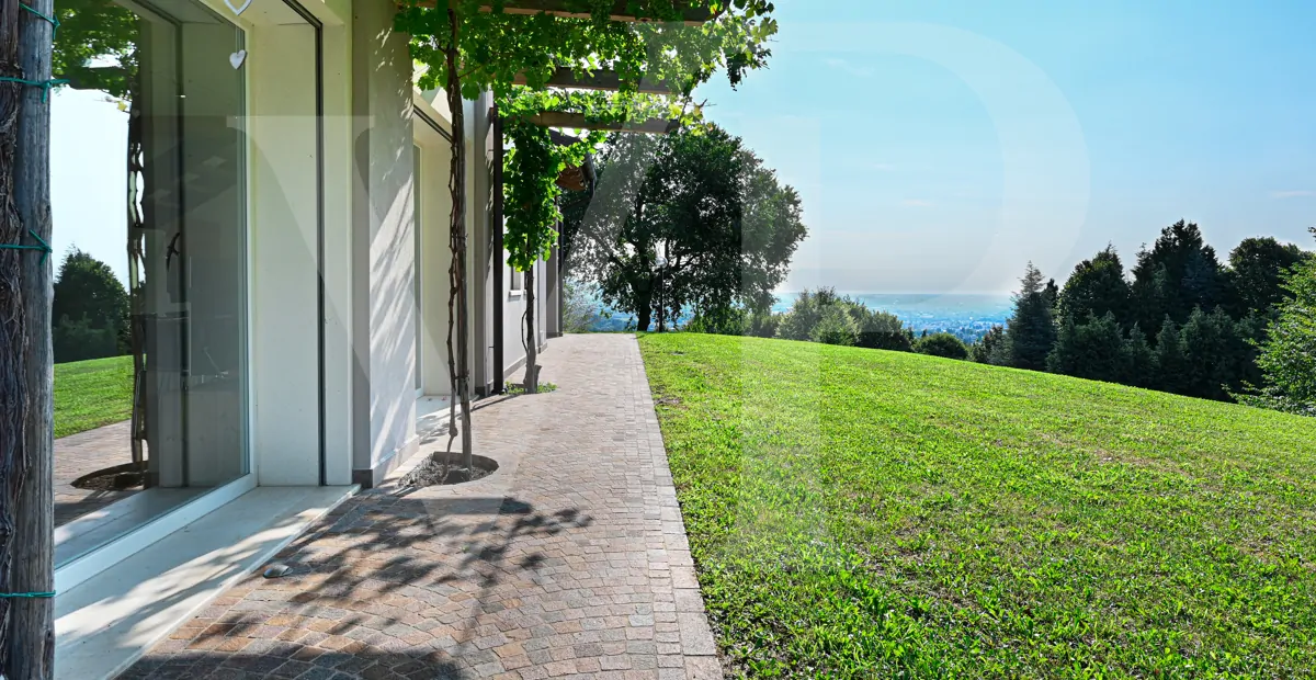 Villa contemporánea con vistas panorámicas a las colinas de Vicenza