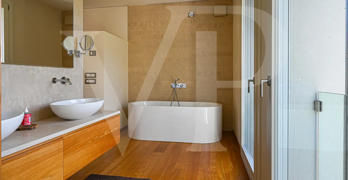 Villa contemporánea con vistas panorámicas a las colinas de Vicenza