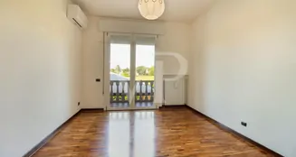 von_poll_real_estate_property_IT253551595_image_92