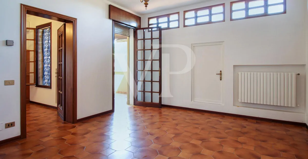 Freistehende Villa mit viel Platz für die Familie