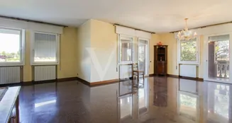 von_poll_real_estate_property_IT253551595_image_119