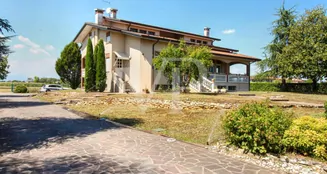 von_poll_real_estate_property_IT253551595_image_155