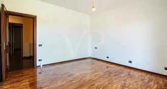 von_poll_real_estate_property_IT253551595_image_170