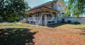 von_poll_real_estate_property_IT253551595_image_2