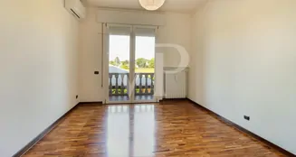 von_poll_real_estate_property_IT253551595_image_16