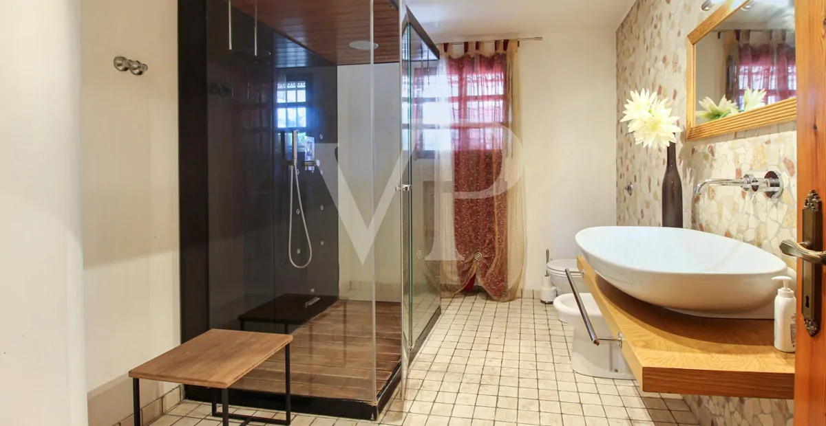 Freistehende Villa mit viel Platz für die Familie