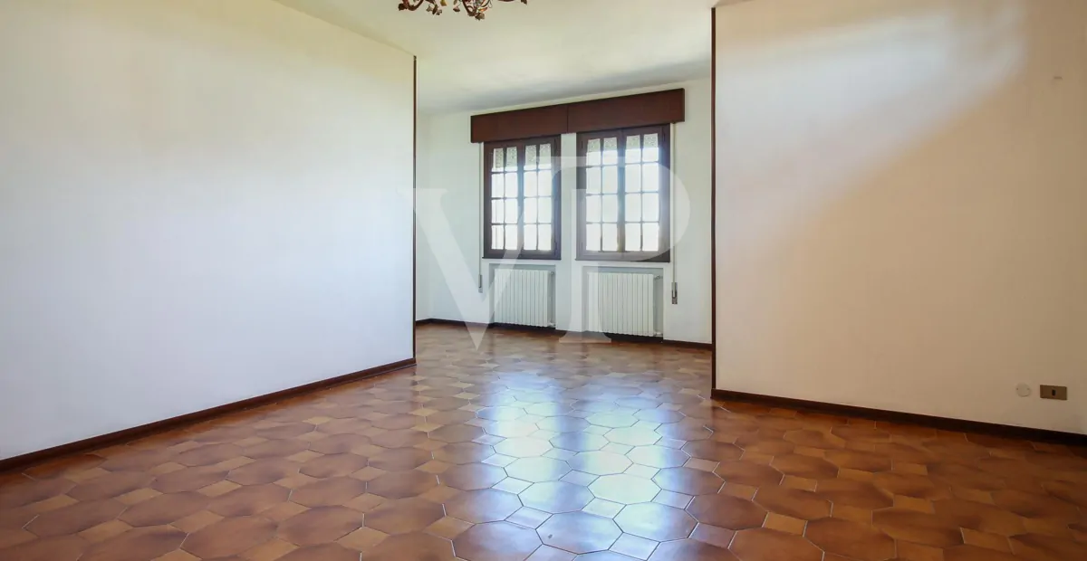 Freistehende Villa mit viel Platz für die Familie