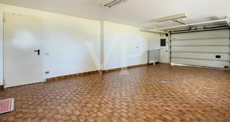 von_poll_real_estate_property_IT253551595_image_36