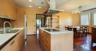 von_poll_real_estate_property_IT253551595_image_52