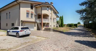 von_poll_real_estate_property_IT253551595_image_75