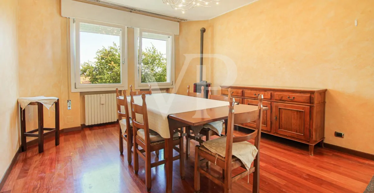 Freistehende Villa mit viel Platz für die Familie