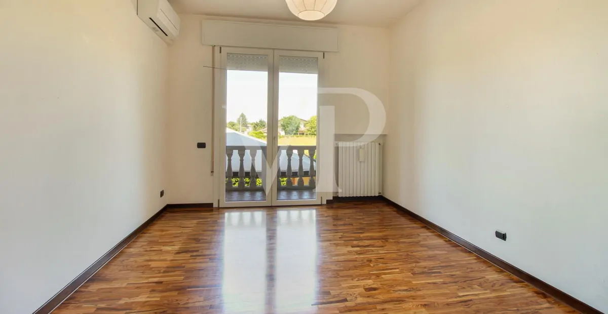 Freistehende Villa mit viel Platz für die Familie