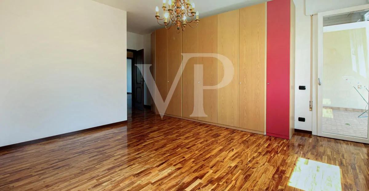 Freistehende Villa mit viel Platz für die Familie