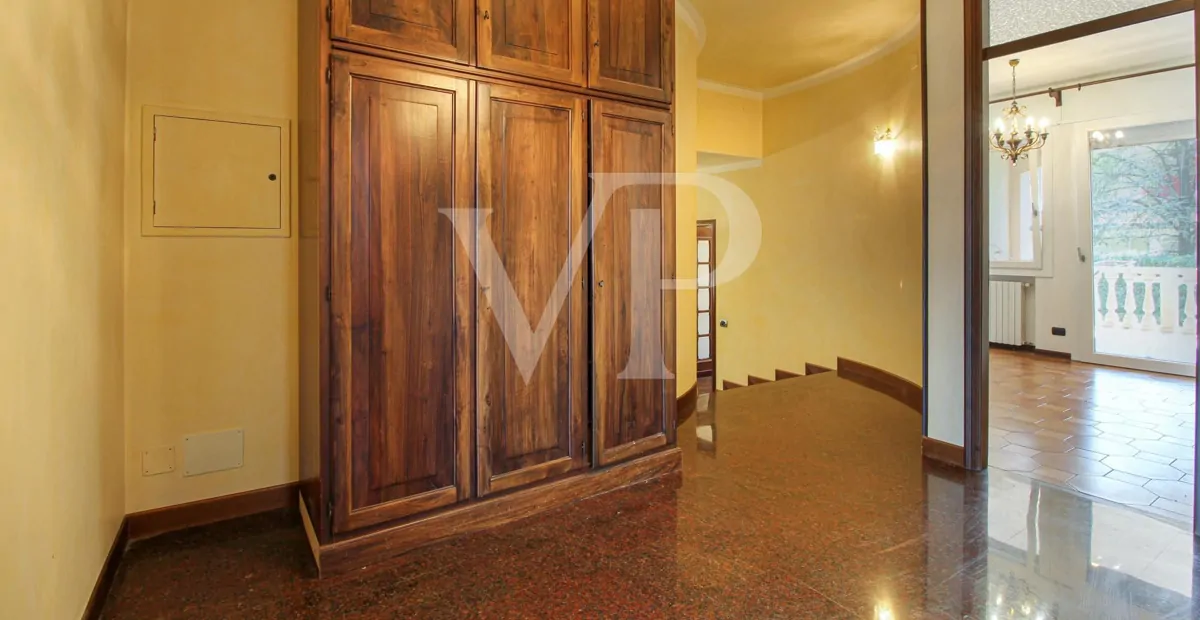 Freistehende Villa mit viel Platz für die Familie