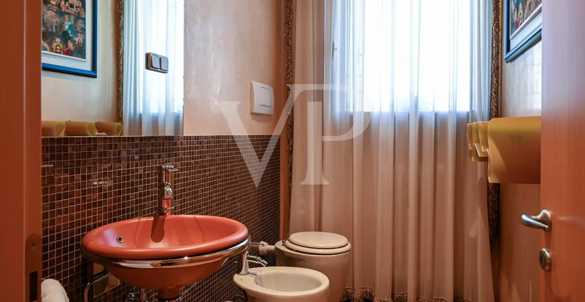 Esclusiva Villa panoramica con piscina