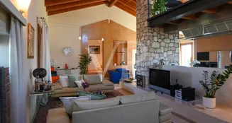 von_poll_real_estate_property_IT243551516_image_159