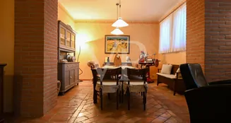 von_poll_real_estate_property_IT243551516_image_183