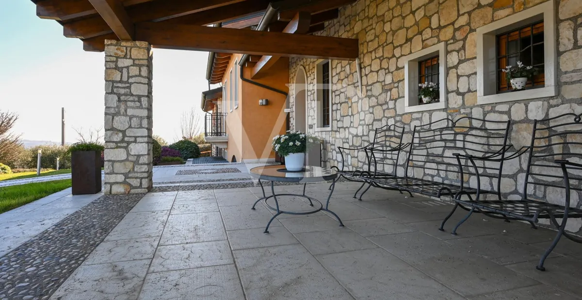 Esclusiva Villa panoramica con piscina