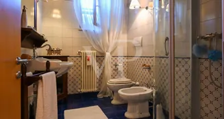 von_poll_real_estate_property_IT243551516_image_185