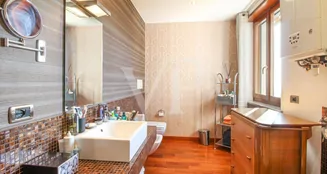 von_poll_real_estate_property_IT243551484_image_85