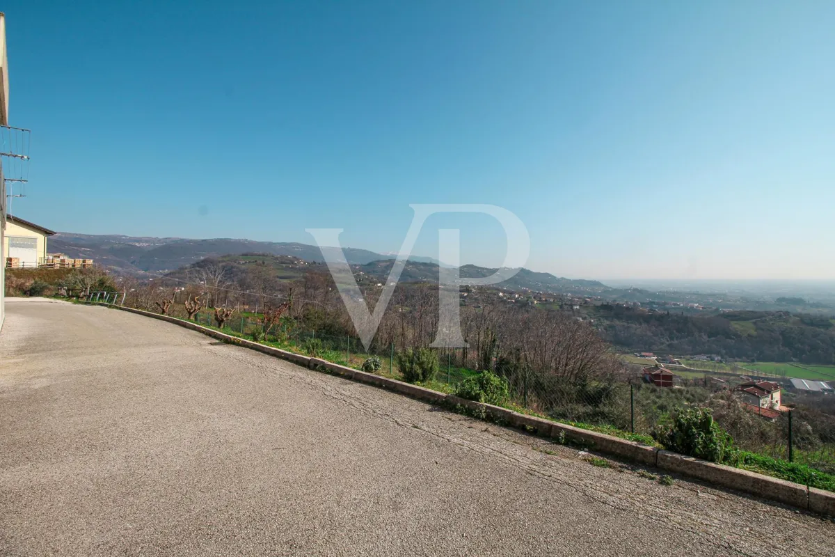 Elegante Wohnung mit Taverne