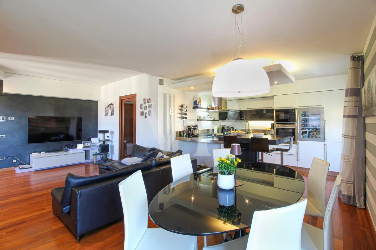 Elegante Wohnung mit Taverne