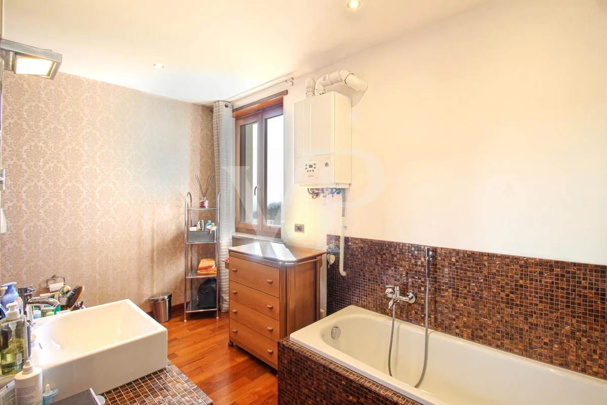 Elegante Wohnung mit Taverne