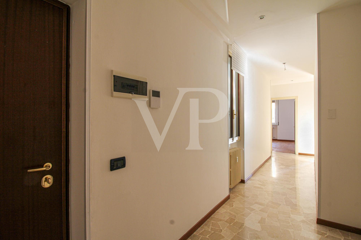 Drei-Zimmer-Wohnung mit Blick auf den Corso Palladio