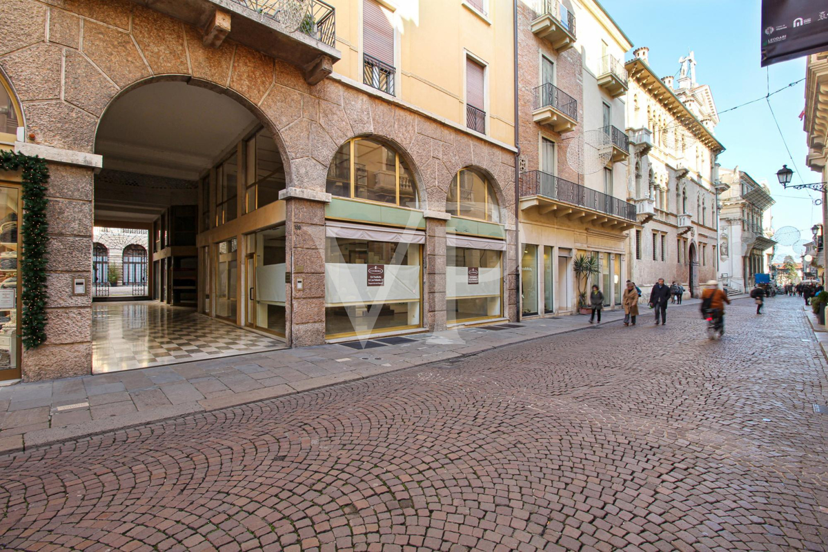Drei-Zimmer-Wohnung mit Blick auf den Corso Palladio