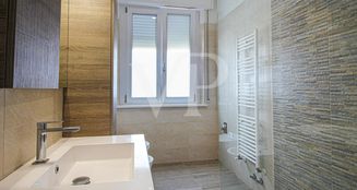 von_poll_real_estate_property_IT253551631_image_9