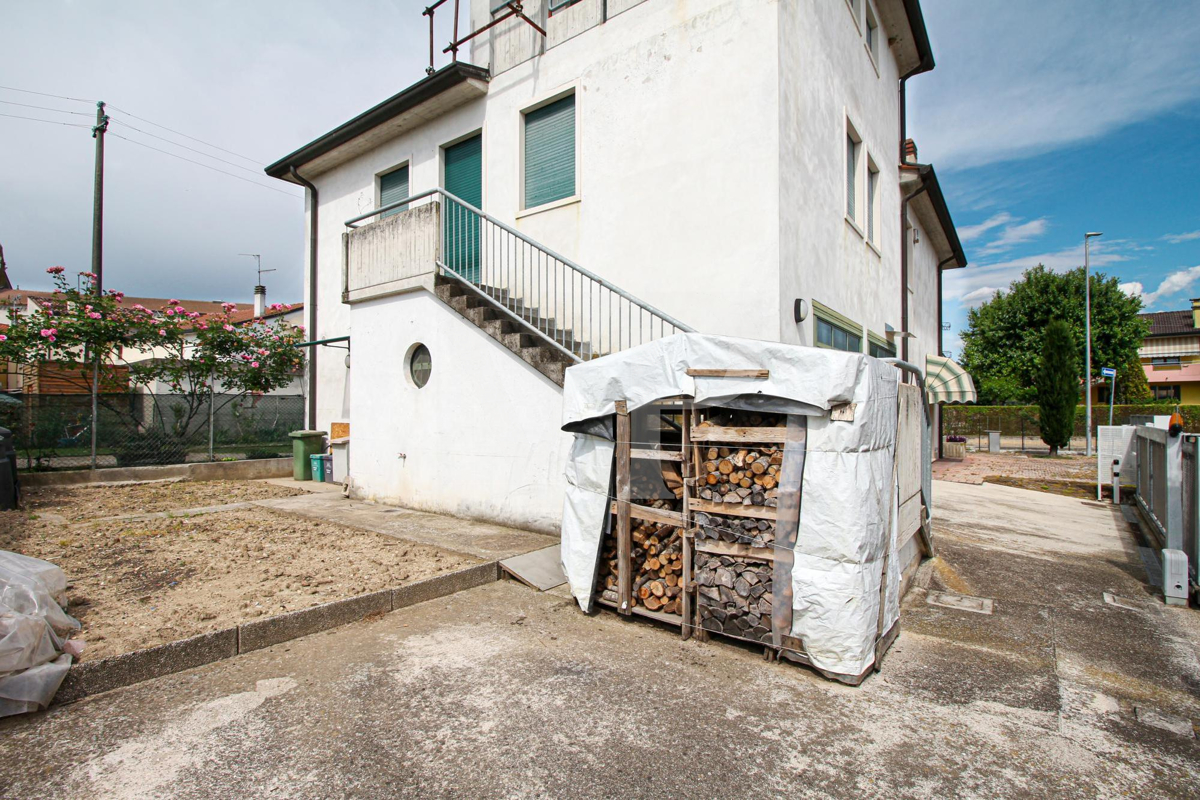 Möblierte Einzelwohnung